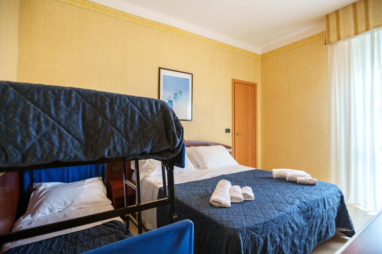 Hotel Rex Rimini Exterior photo