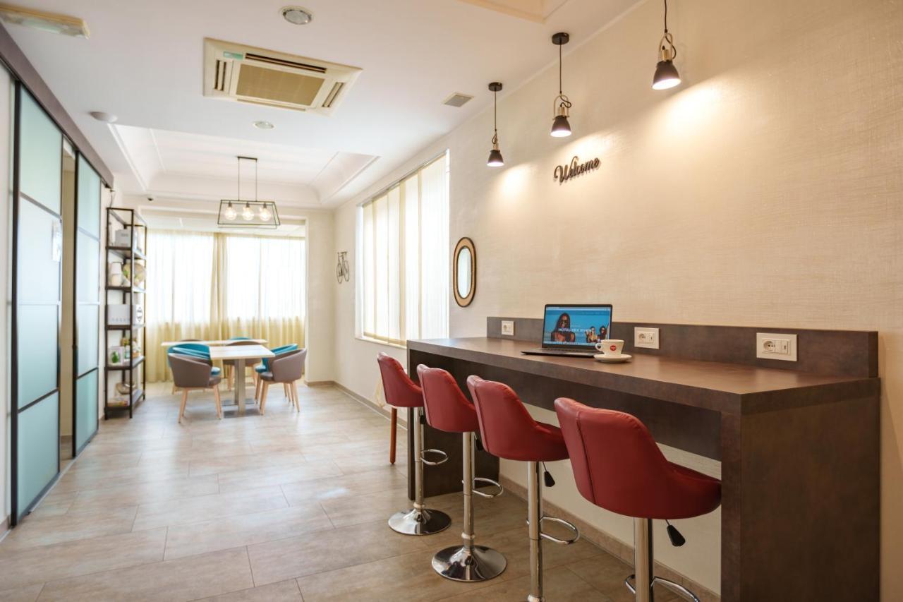 Hotel Rex Rimini Exterior photo